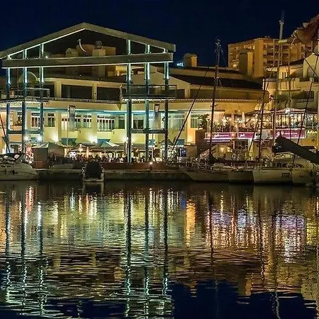 New Waterfront Gem W Rooftop Pool-puerto Marina Daire *
