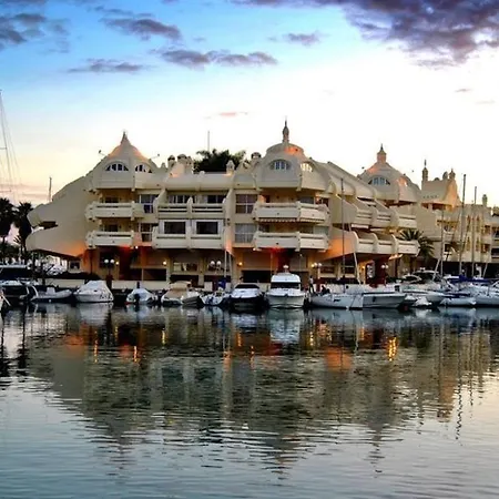 Apartment New Waterfront Gem W Rooftop Pool-puerto Marina Benalmadena
