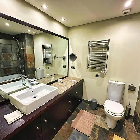 New Waterfront Gem W Rooftop Pool-puerto Marina Apartment Benalmadena