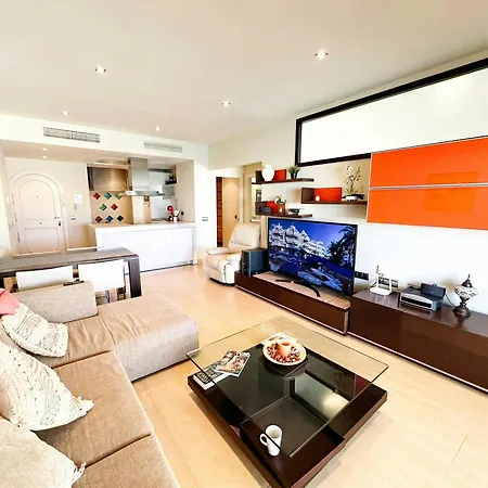 Apartment New Waterfront Gem W Rooftop Pool-puerto Marina *